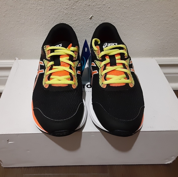 Asics - Picture 2 of 4